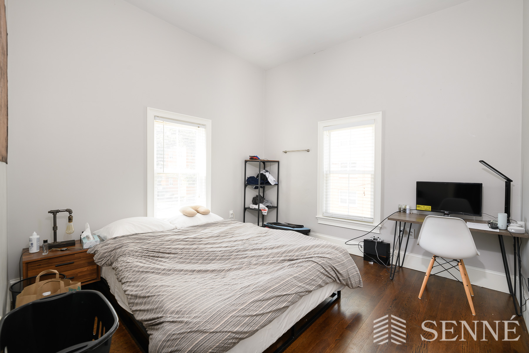 3 bed, 1.5 bath apartment for rent at 20 Dodge St, Riverside — photo 4 of 13
