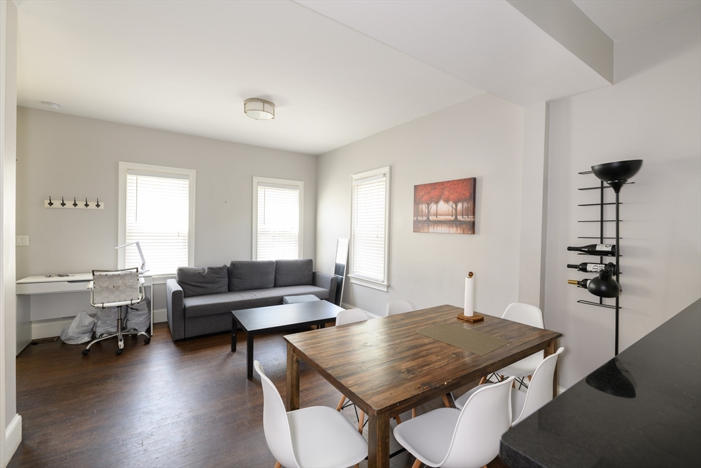 3 bed, 1 bath apartment for rent at 20 Dodge Unit 20, Riverside — photo 2 of 12