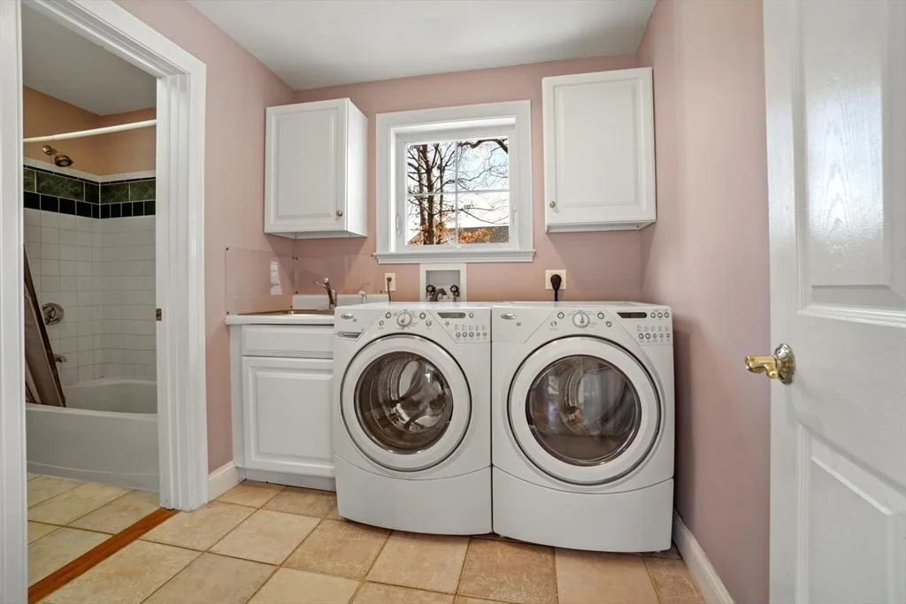 5 bed, 3 bath apartment for rent at 20 Donizetti St, Wellesley — photo 17 of 23