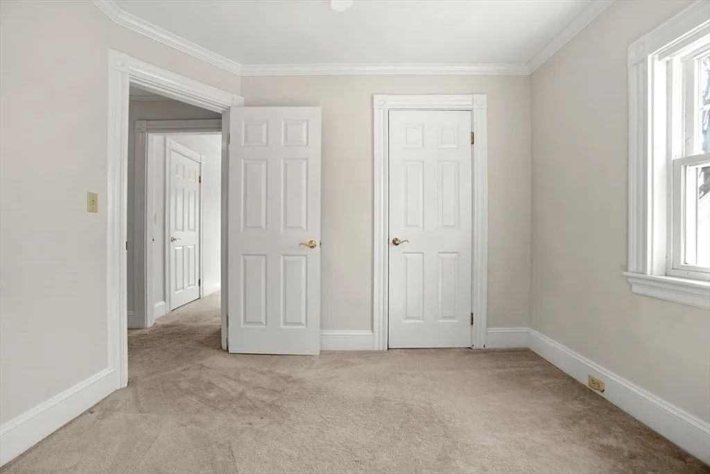 5 bed, 3 bath apartment for rent at 20 Donizetti St, Wellesley — photo 13 of 23