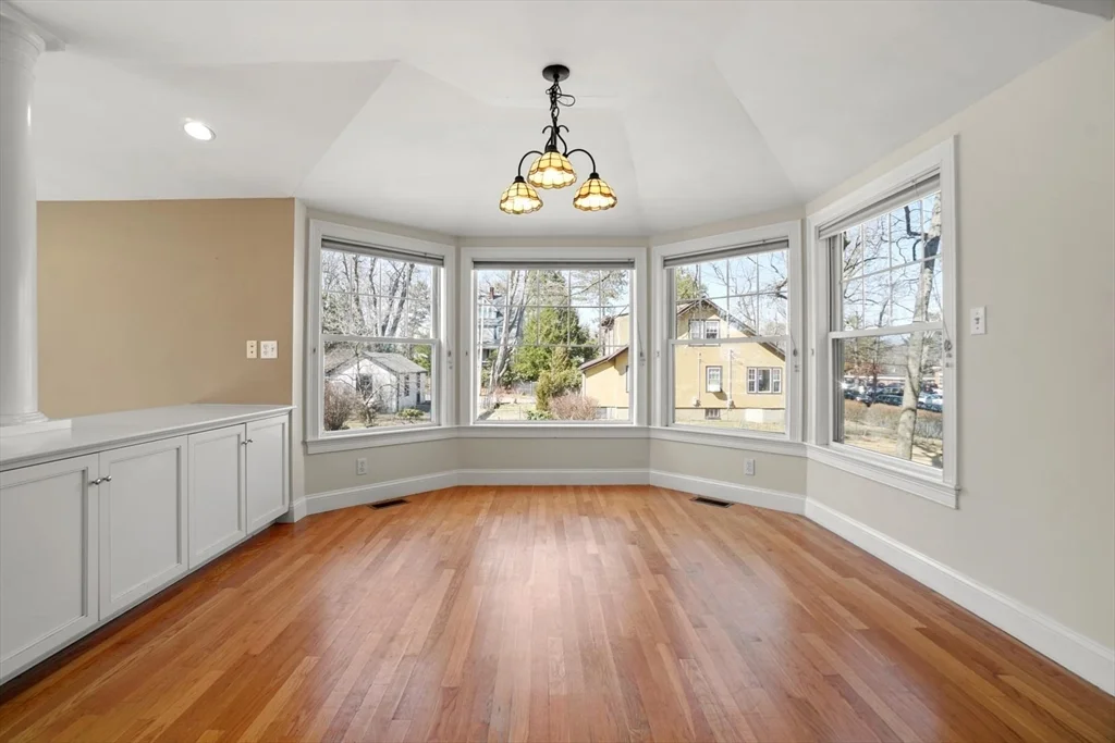 5 bed, 3 bath apartment for rent at 20 Donizetti St, Wellesley — photo 9 of 23