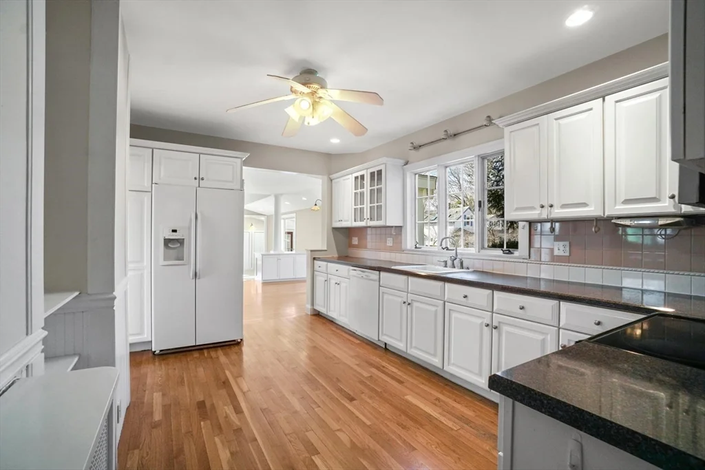 5 bed, 3 bath apartment for rent at 20 Donizetti St, Wellesley — photo 6 of 23