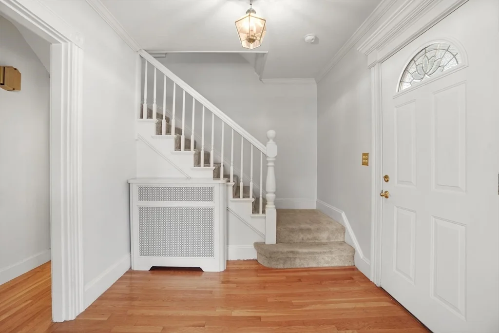 5 bed, 3 bath apartment for rent at 20 Donizetti St, Wellesley — photo 2 of 23