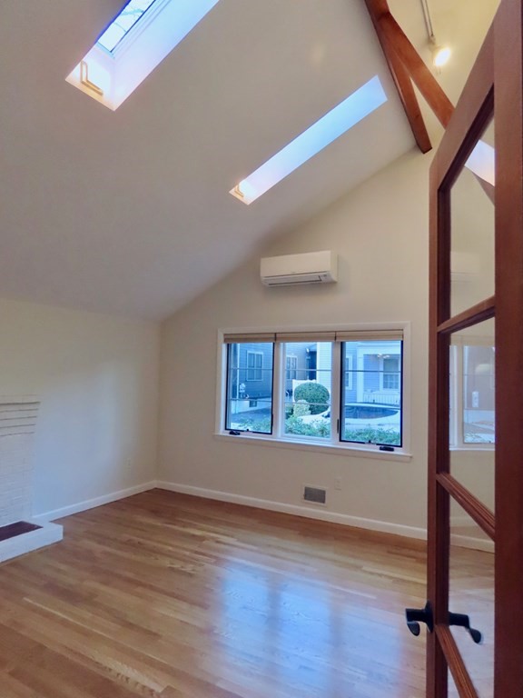 4 bed, 3 bath apartment for rent at 20 Donnell St, Neighborhood 9 — photo 7 of 23