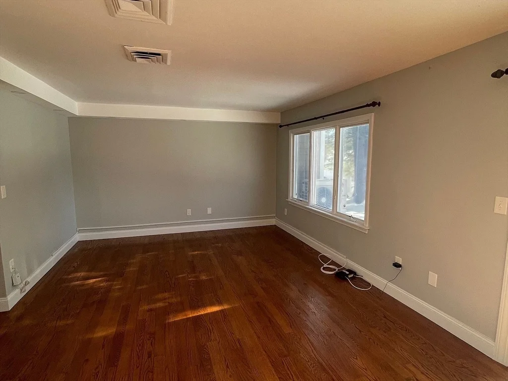 2 bed, 1 bath apartment for rent at 20 Drummer Boy Way Unit 20, Lexington — photo 7 of 23