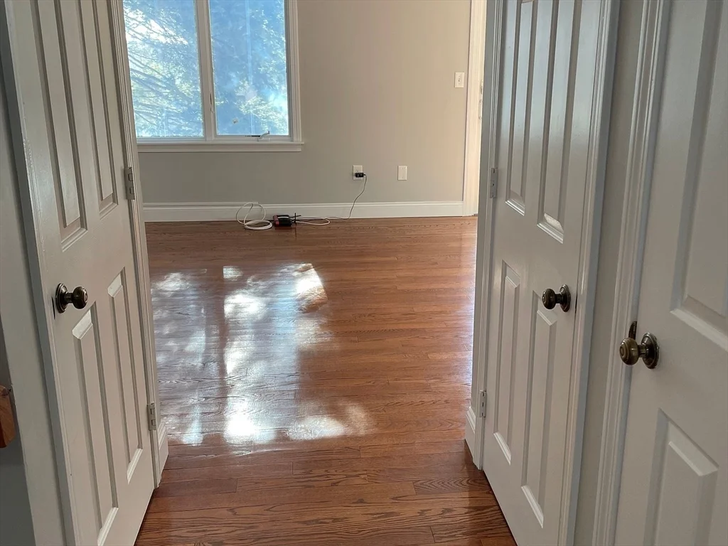 2 bed, 1 bath apartment for rent at 20 Drummer Boy Way Unit 20, Lexington — photo 5 of 23