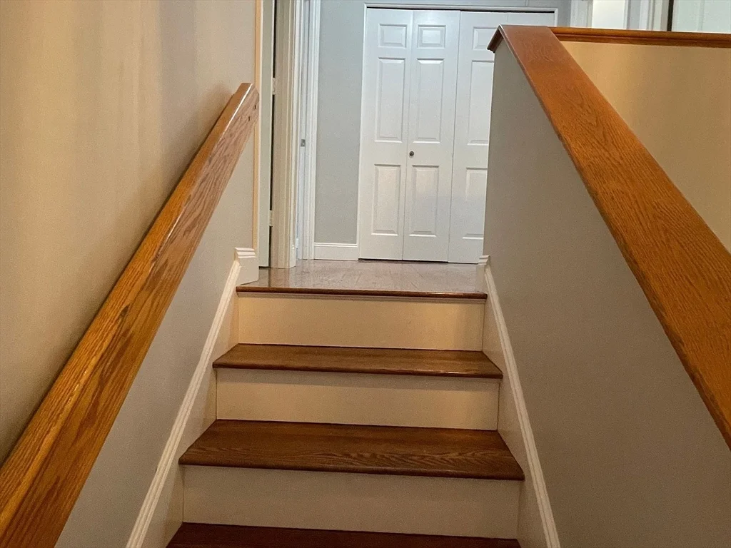 2 bed, 1 bath apartment for rent at 20 Drummer Boy Way Unit 20, Lexington — photo 12 of 23