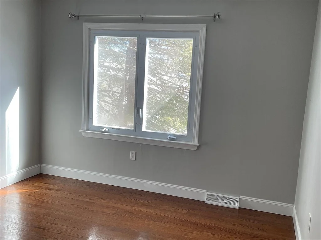 2 bed, 1 bath apartment for rent at 20 Drummer Boy Way Unit 20, Lexington — photo 15 of 23