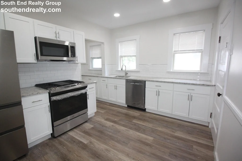 2 bed, 1 bath apartment for rent at 20 Egerton Rd Unit 20, Arlington — photo 2 of 15