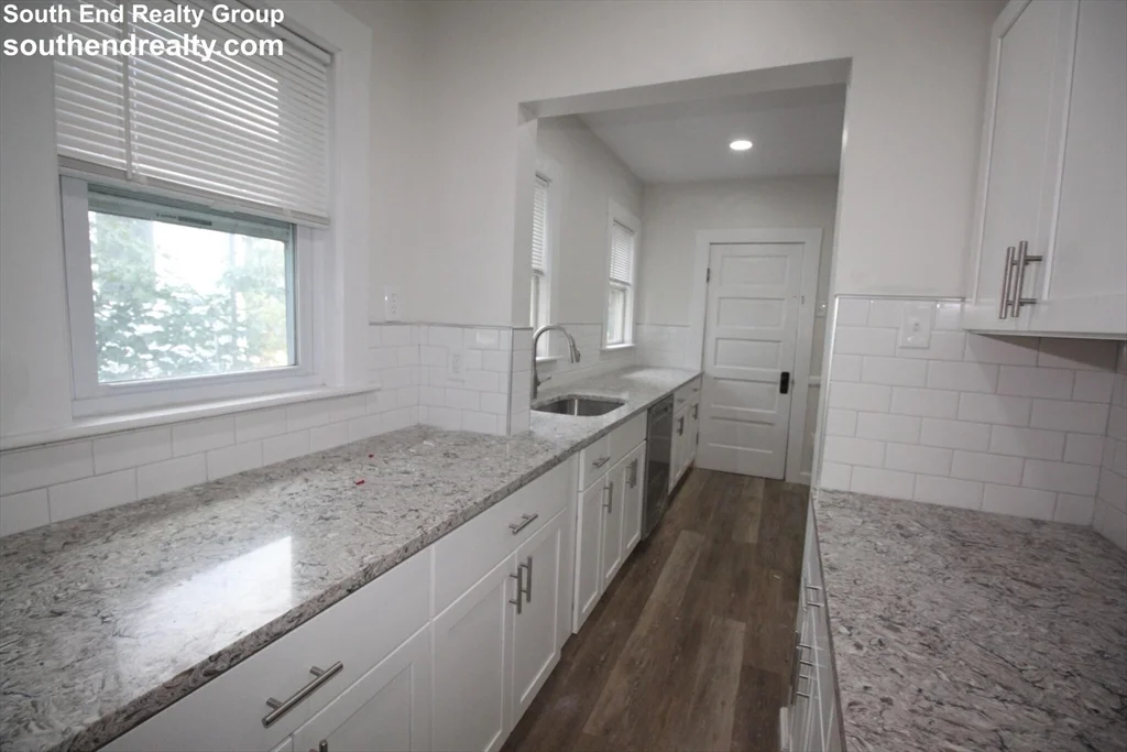 2 bed, 1 bath apartment for rent at 20 Egerton Rd Unit 20, Arlington — photo 5 of 15