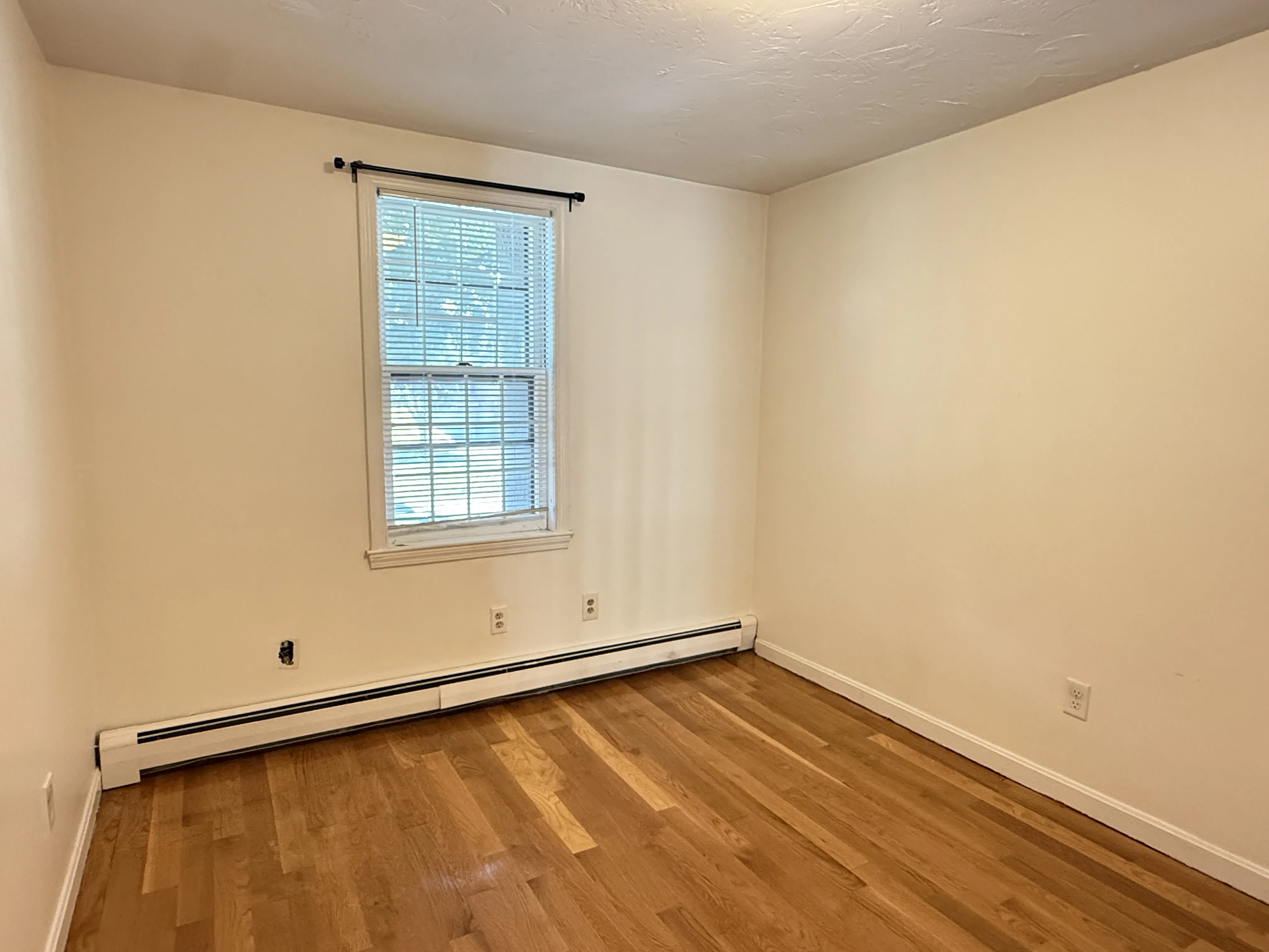 4 bed, 2 bath apartment for rent at 20 Eliot St Unit A, Chestnut Hill — photo 9 of 14