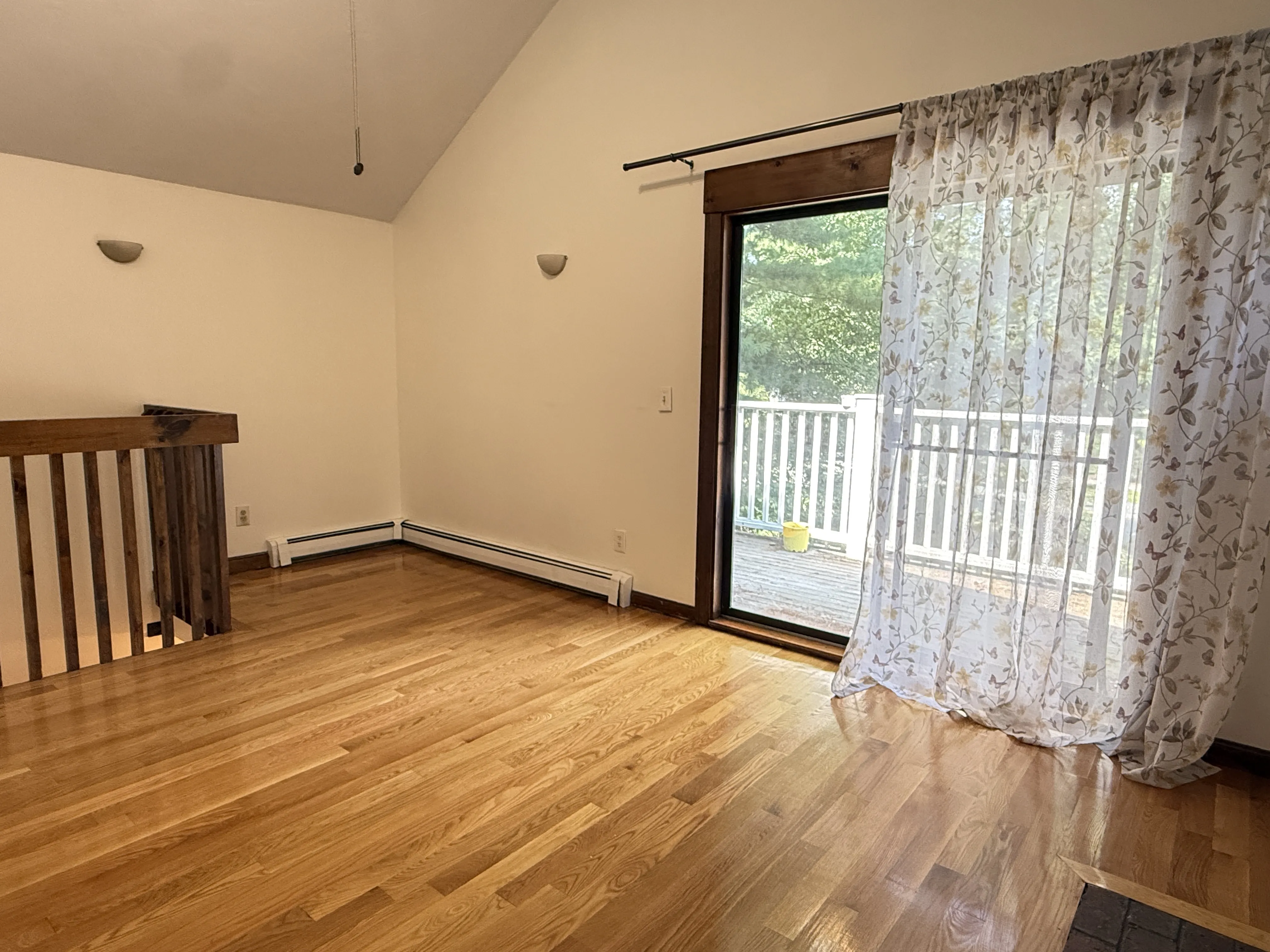 4 bed, 2 bath apartment for rent at 20 Eliot St Unit A, Chestnut Hill — photo 4 of 14