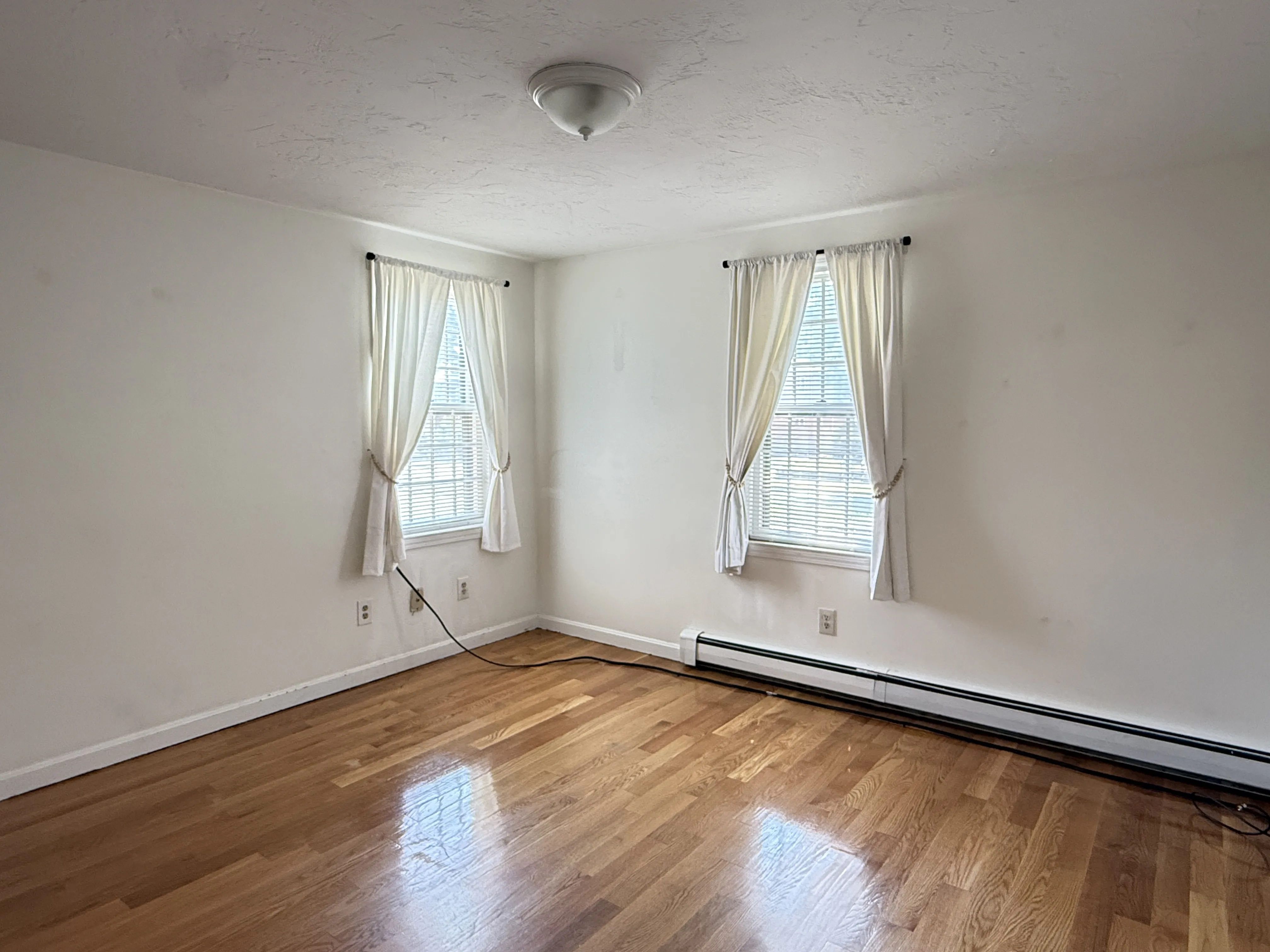 4 bed, 2 bath apartment for rent at 20 Eliot St Unit A, Chestnut Hill — photo 10 of 14
