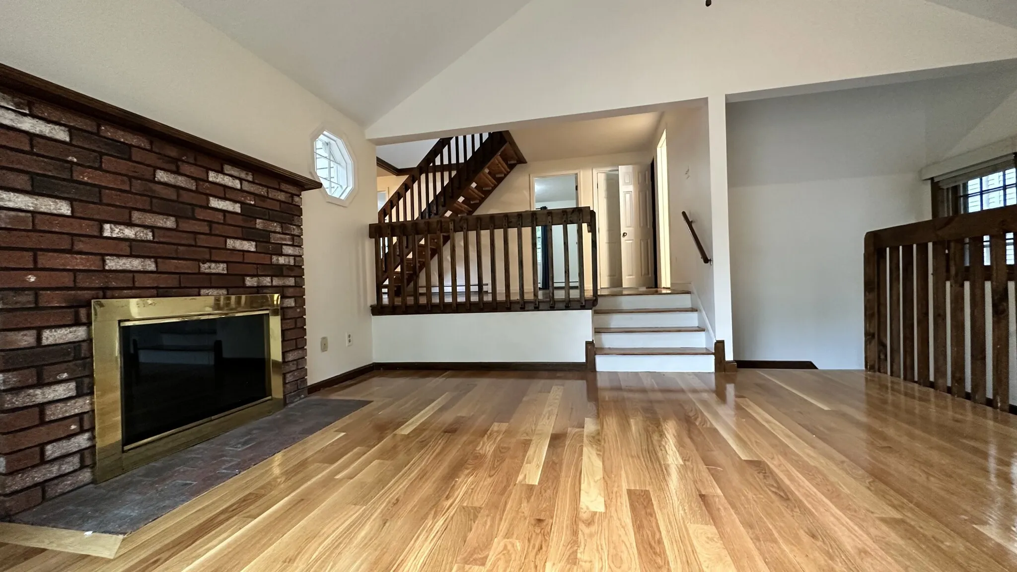 4 bed, 2 bath apartment for rent at 20 Eliot St Unit B, Chestnut Hill — photo 4 of 25
