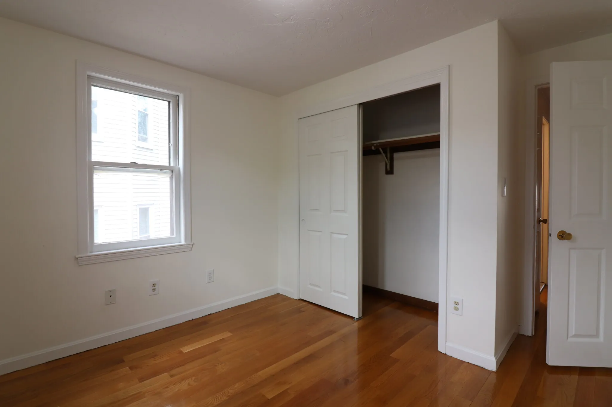 4 bed, 2 bath apartment for rent at 20 Eliot St Unit B, Chestnut Hill — photo 12 of 25