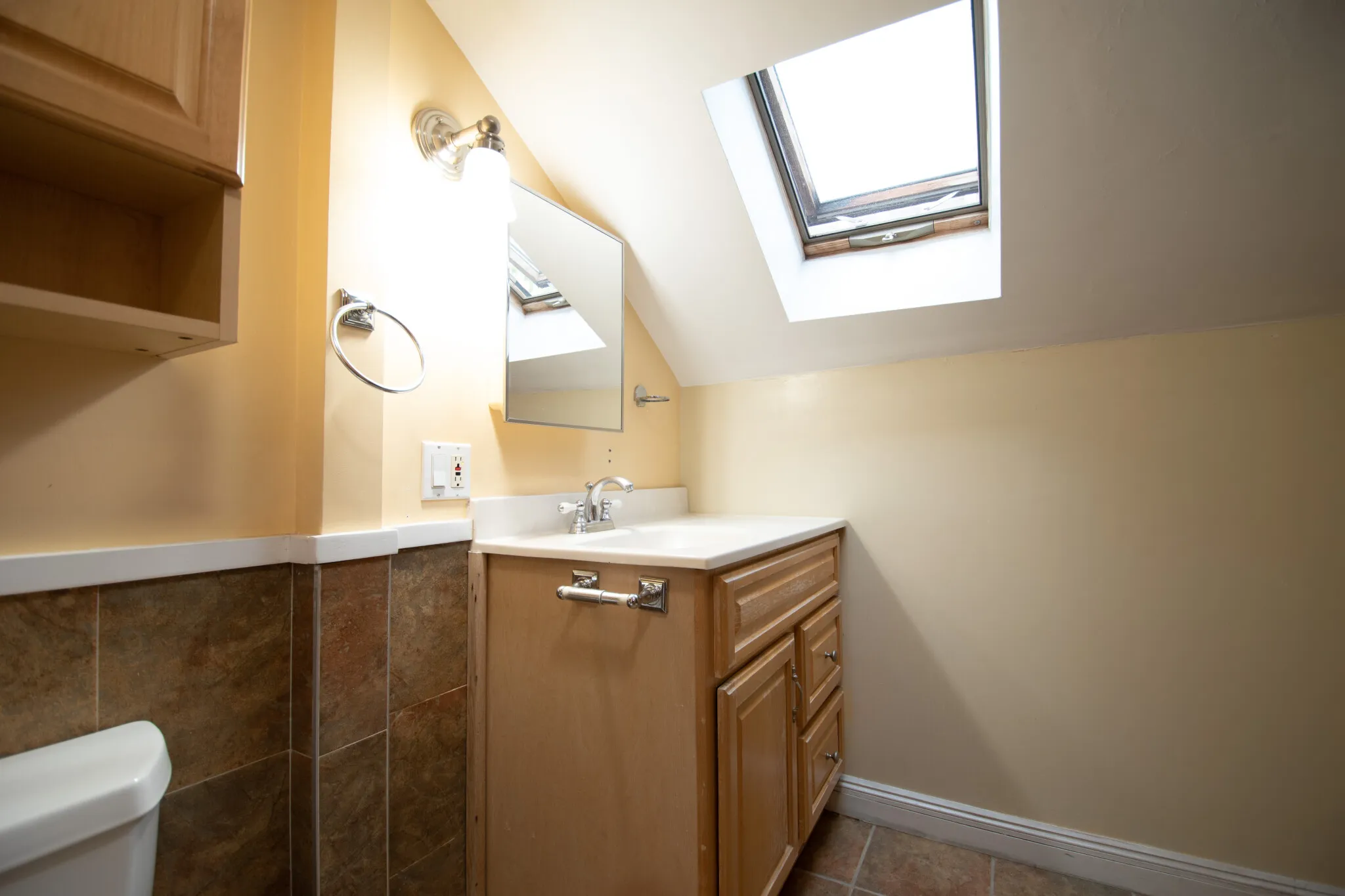 4 bed, 2 bath apartment for rent at 20 Ellery St Unit 2, Mid Cambridge — photo 7 of 8