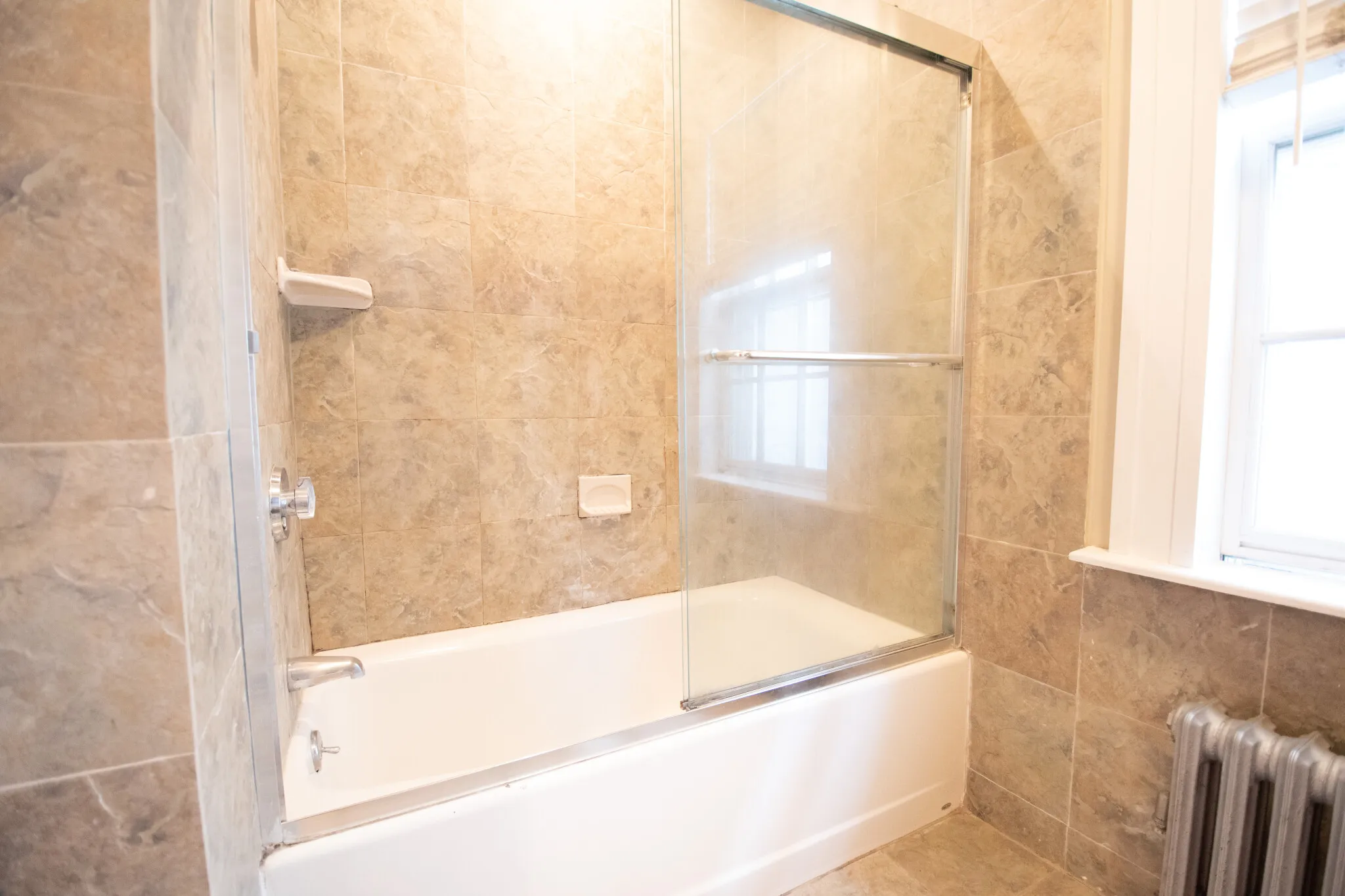 4 bed, 2 bath apartment for rent at 20 Ellery St Unit 2, Mid Cambridge — photo 6 of 8