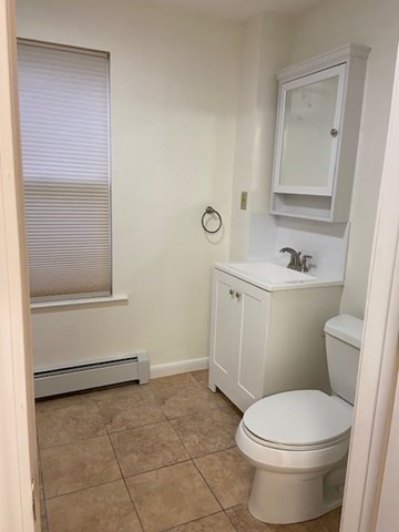 3 bed, 1 bath apartment for rent at 20 Elmwood Unit 20, Maynard — photo 6 of 11