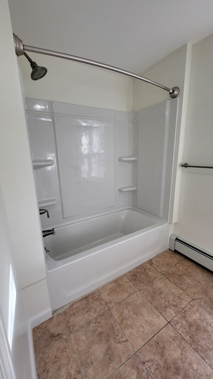 3 bed, 1 bath apartment for rent at 20 Elmwood Unit 20, Maynard — photo 5 of 11