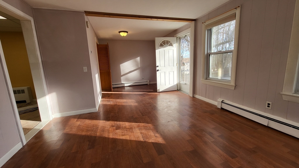 3 bed, 1 bath apartment for rent at 20 Elmwood Unit 20, Maynard — photo 3 of 11