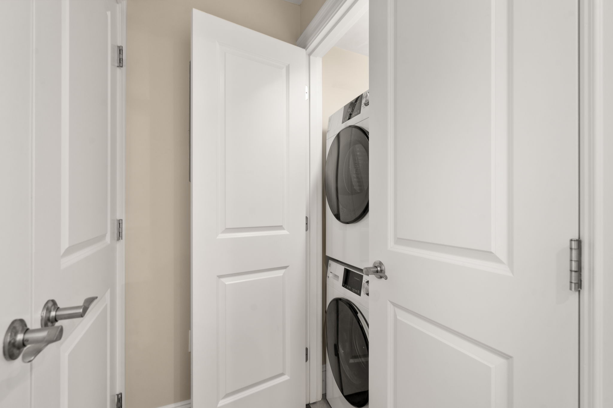 1 bed, 1 bath apartment for rent at 20 Englewood Ave Unit 206, Brookline — photo 8 of 8