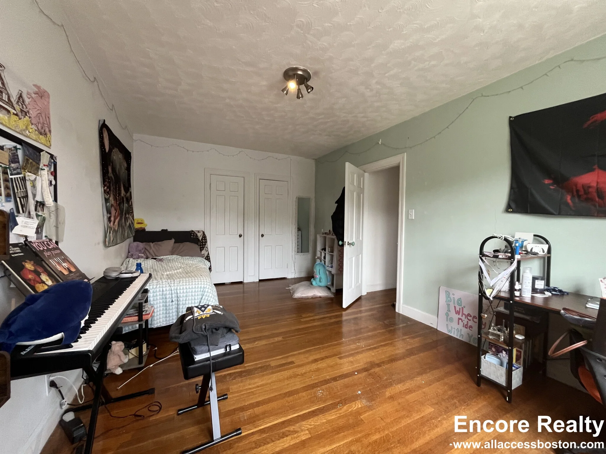 2 bed, 1 bath apartment for rent at 20 Fairbanks St Unit 8, Brookline — photo 17 of 20