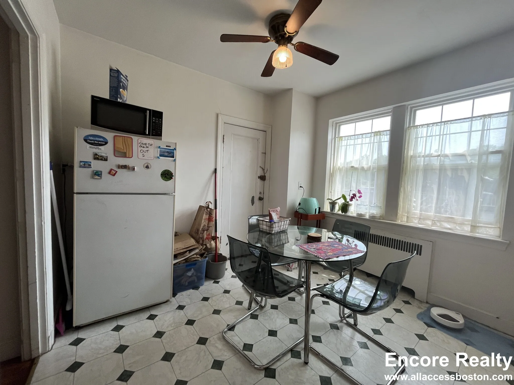 2 bed, 1 bath apartment for rent at 20 Fairbanks St Unit 8, Brookline — photo 12 of 20