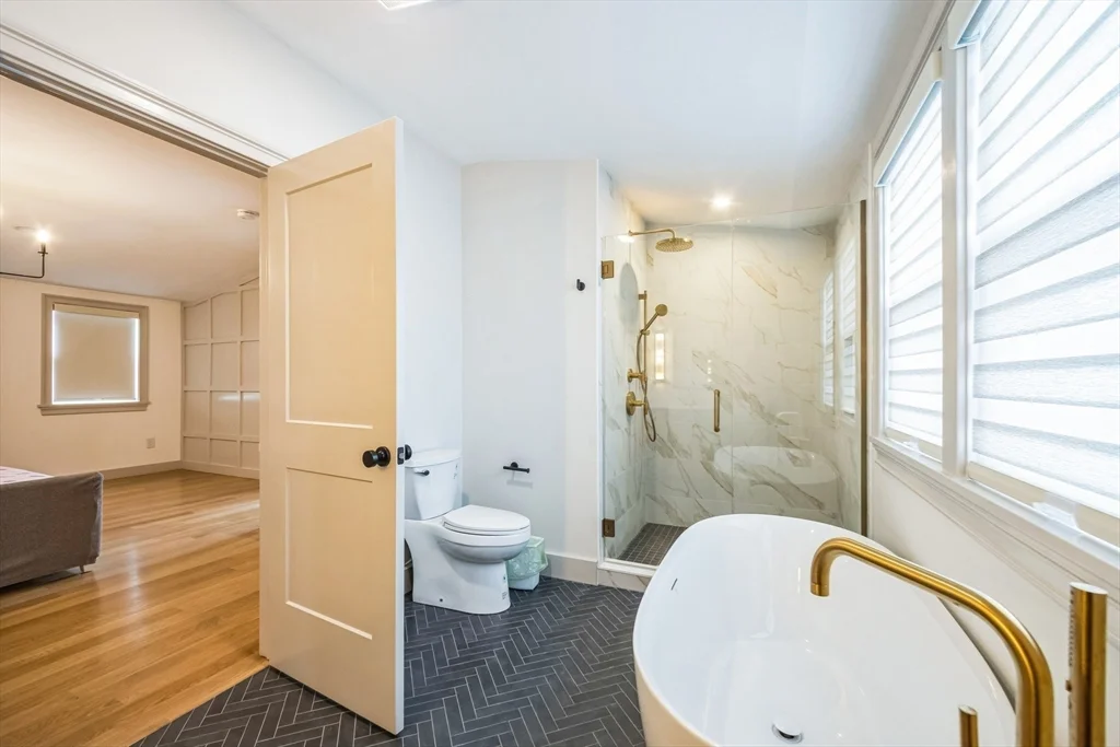 4 bed, 3 bath apartment for rent at 20 Fairmont St Unit 20, Cambridgeport — photo 12 of 24