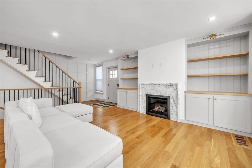 4 bed, 3 bath apartment for rent at 20 Fairmont St Unit 20, Cambridgeport — photo 4 of 24