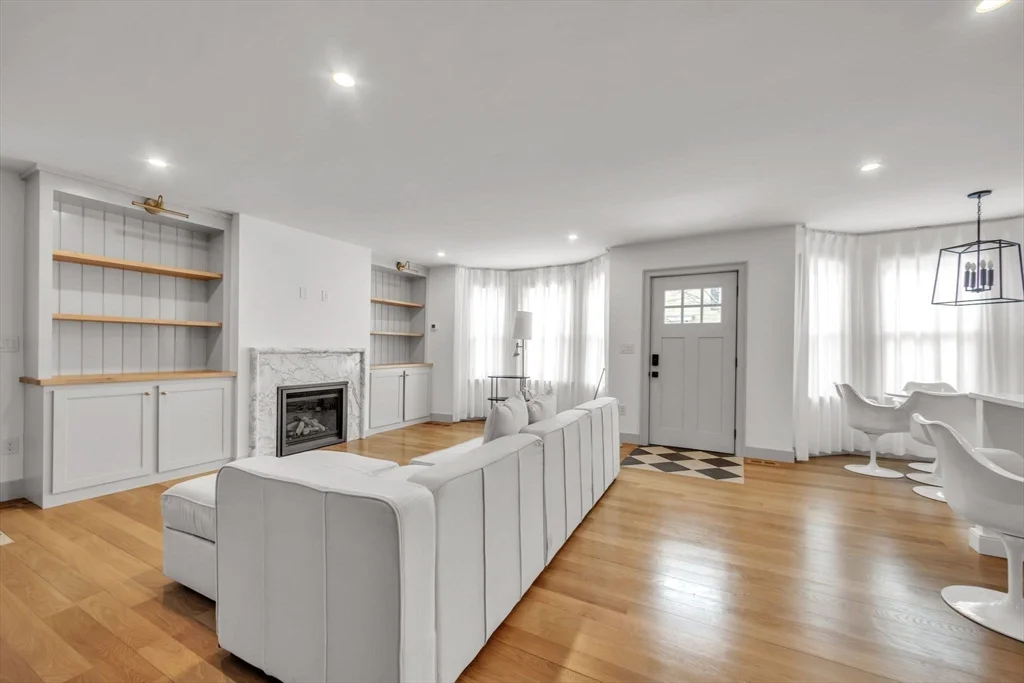 4 bed, 3 bath apartment for rent at 20 Fairmont St Unit 20, Cambridgeport — photo 5 of 24