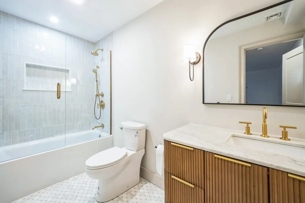 4 bed, 3 bath apartment for rent at 20 Fairmont St Unit 20, Cambridgeport — photo 15 of 24