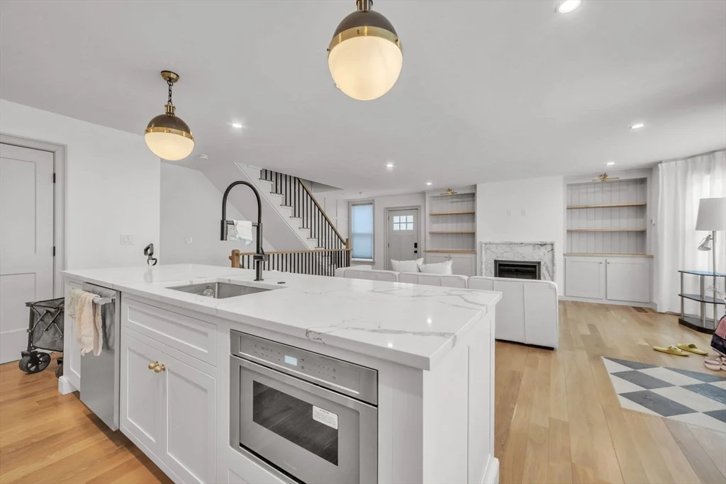 4 bed, 3 bath apartment for rent at 20 Fairmont St Unit 20, Cambridgeport — photo 3 of 24
