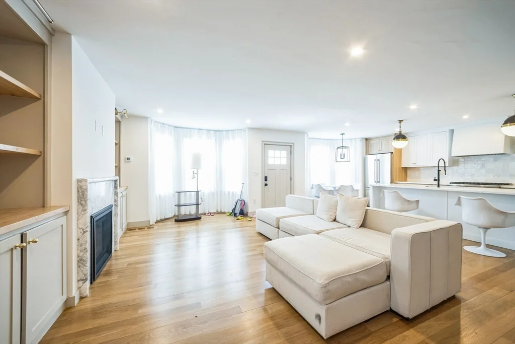 4 bed, 3 bath apartment for rent at 20 Fairmont St Unit 20, Cambridgeport — photo 6 of 24