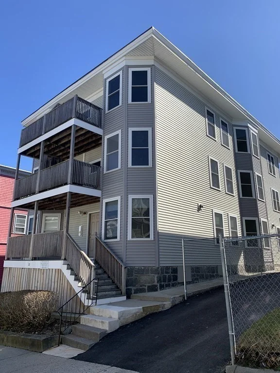 2 bed, 1 bath apartment for rent at 20 Fairmount St Unit 3, Dorchester