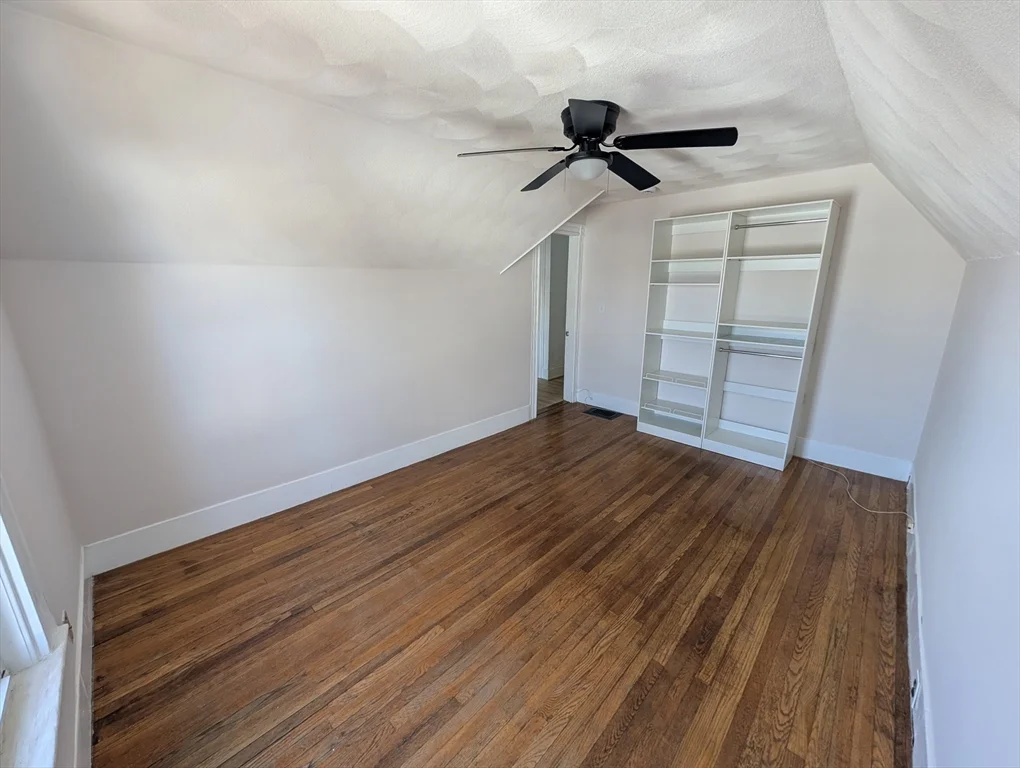 5 bed, 1 bath apartment for rent at 20 Fairmount Unit 2, Everett — photo 12 of 14