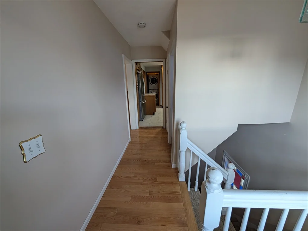 5 bed, 1 bath apartment for rent at 20 Fairmount Unit 2, Everett — photo 9 of 14