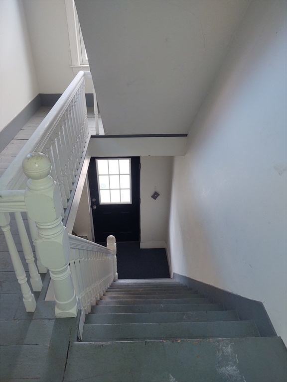 3 bed, 1 bath apartment for rent at 20 Fay Ct Unit B, Marlborough — photo 3 of 28