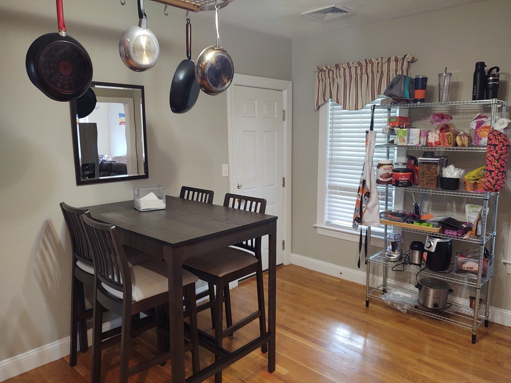 3 bed, 1 bath apartment for rent at 20 Fay Ct Unit B, Marlborough — photo 5 of 28