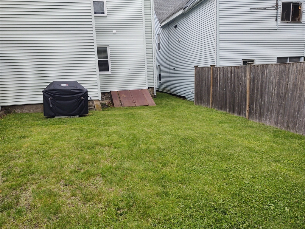 3 bed, 1 bath apartment for rent at 20 Fay Ct Unit B, Marlborough — photo 27 of 28