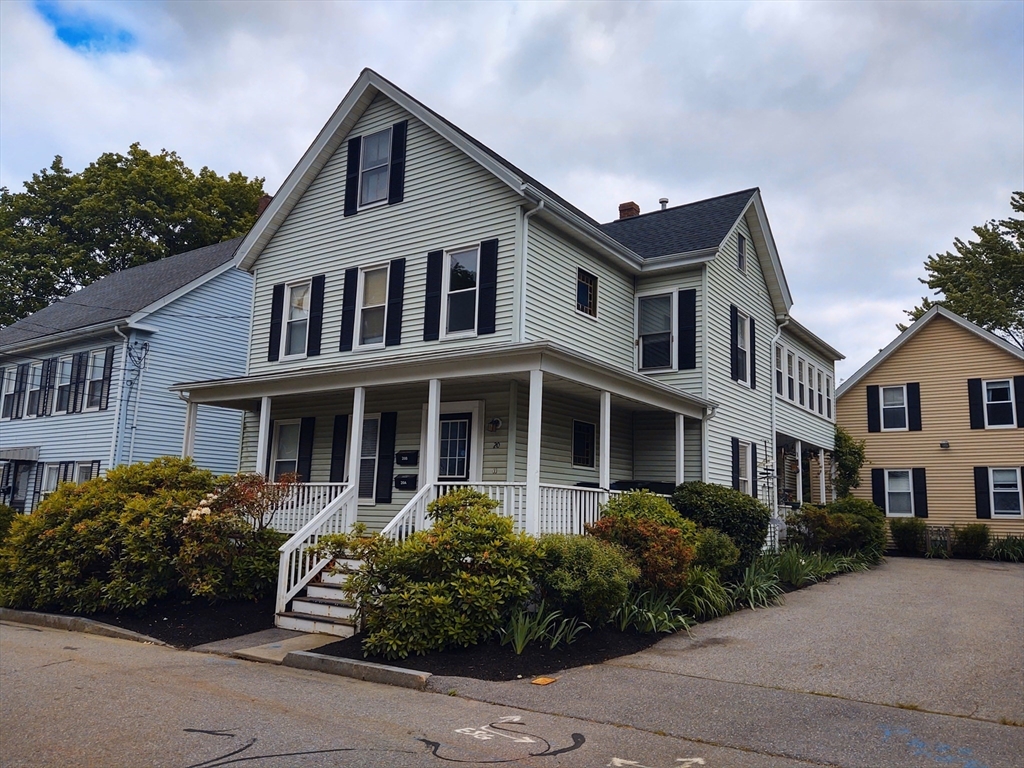 3 bed, 1 bath apartment for rent at 20 Fay Ct Unit B, Marlborough — photo 2 of 28