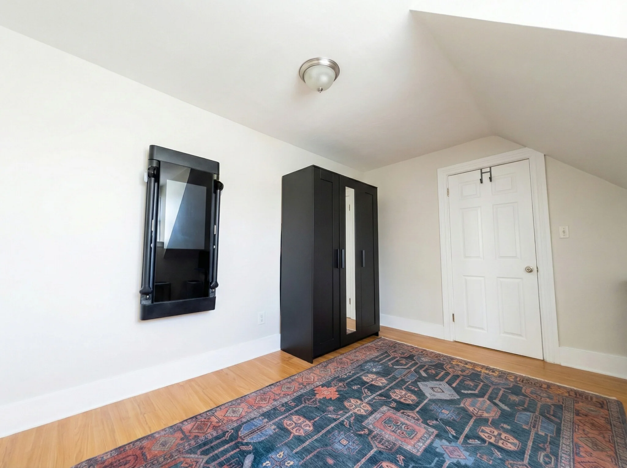 4 bed, 1.5 bath apartment for rent at 20 Fellsway Unit 2, Ten Hills — photo 13 of 17