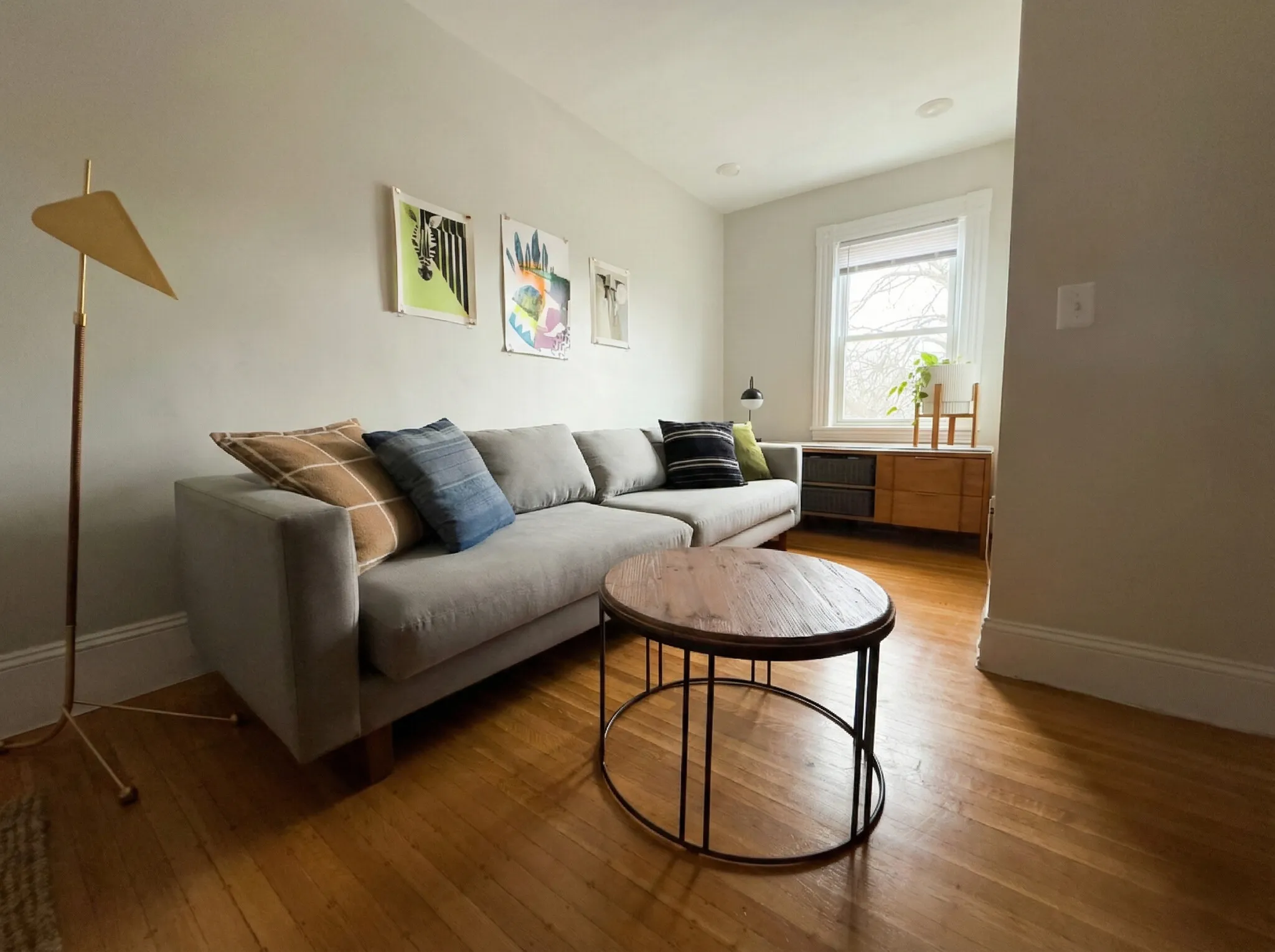 3.5 bed, 1.5 bath apartment for rent at 20 Fellsway West Unit 2, Somerville — photo 3 of 17