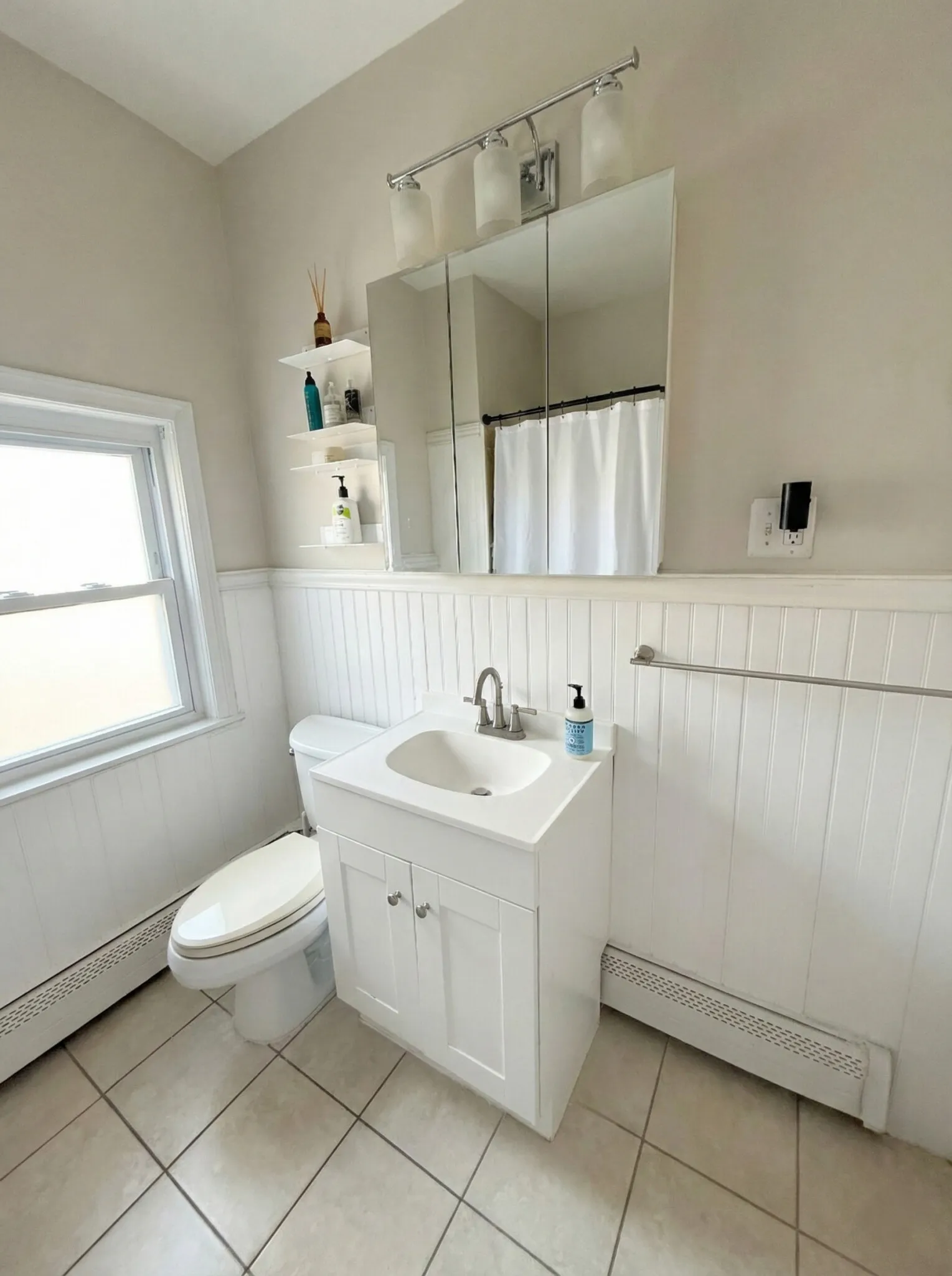 3.5 bed, 1.5 bath apartment for rent at 20 Fellsway West Unit 2, Somerville — photo 15 of 17