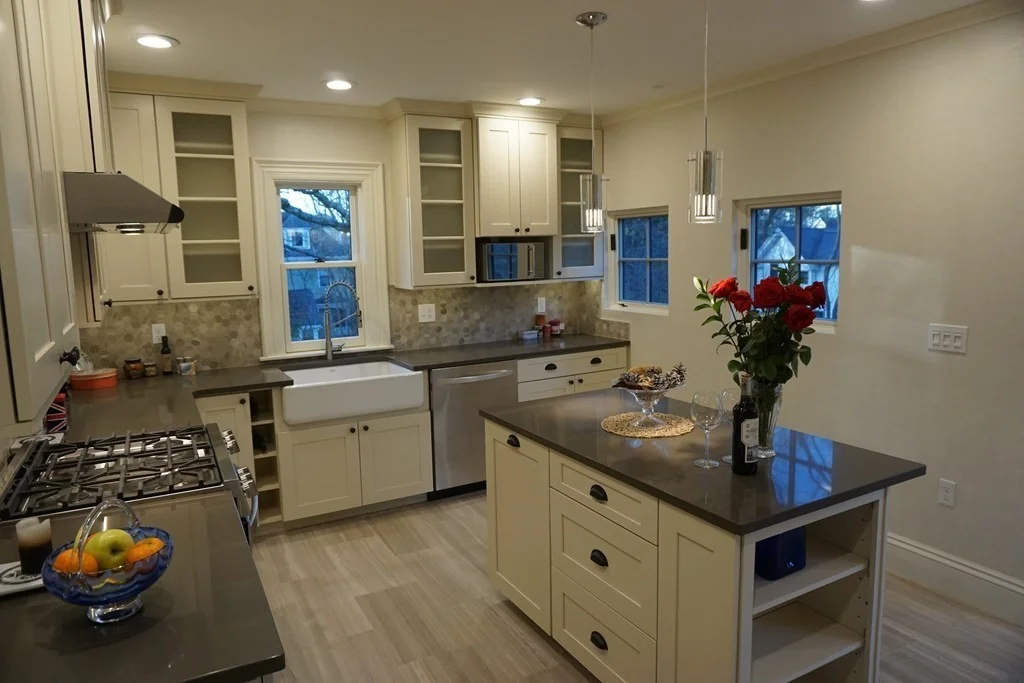 5 bed, 3 bath apartment for rent at 20 Fern St Unit A, Newton — photo 3 of 20