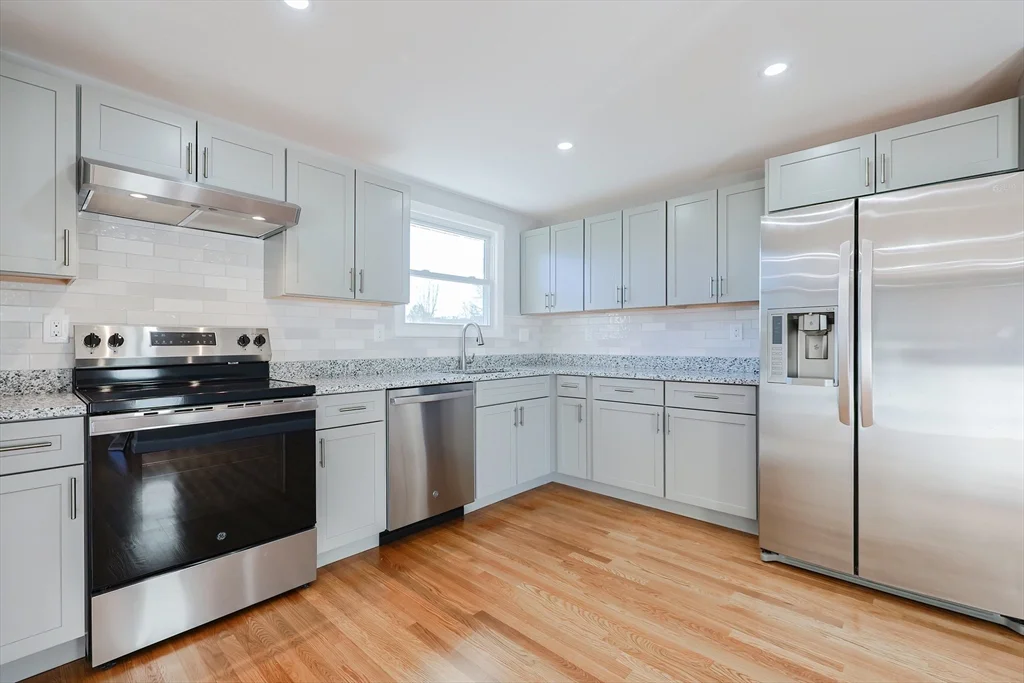 3 bed, 1 bath apartment for rent at 20 Festa Rd Unit 1, Revere — photo 2 of 30