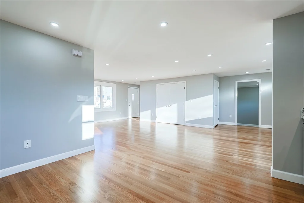 3 bed, 1 bath apartment for rent at 20 Festa Rd Unit 1, Revere — photo 3 of 30