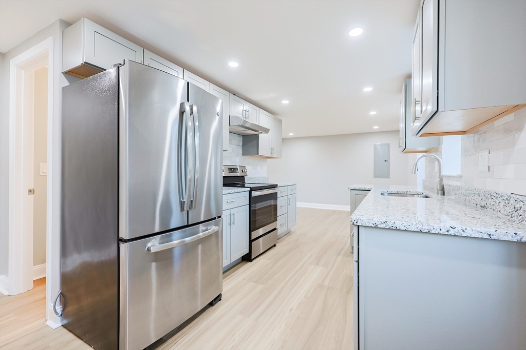 3 bed, 1 bath apartment for rent at 20 Festa Rd Unit 2, Revere — photo 4 of 32