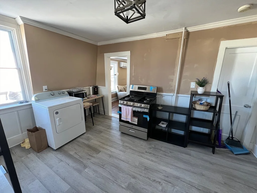 2 bed, 1 bath apartment for rent at 20 Florence St Unit 2, Worcester — photo 11 of 20