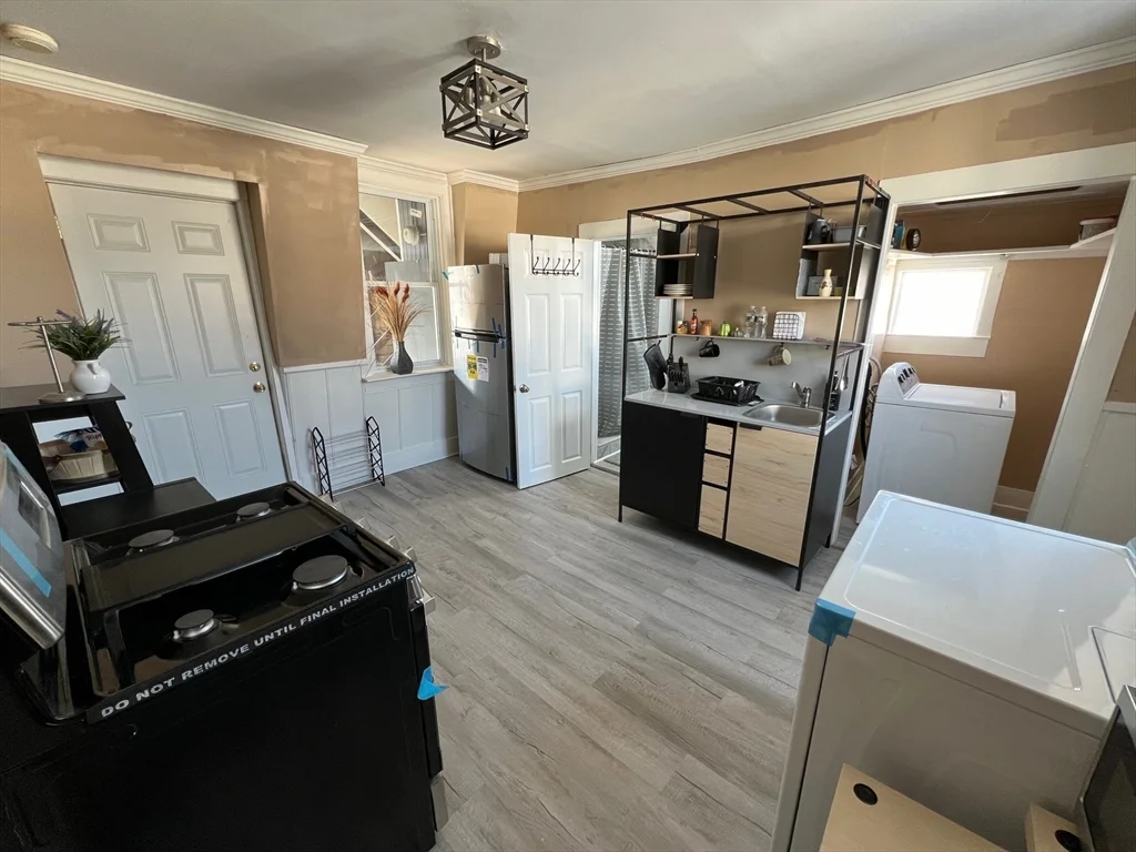 2 bed, 1 bath apartment for rent at 20 Florence St Unit 2, Worcester — photo 5 of 20