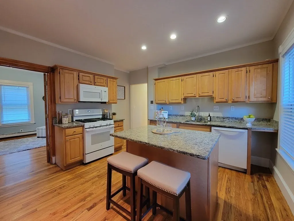3 bed, 1 bath apartment for rent at 20 Forbes St Unit 1, Jamaica Plain — photo 10 of 14
